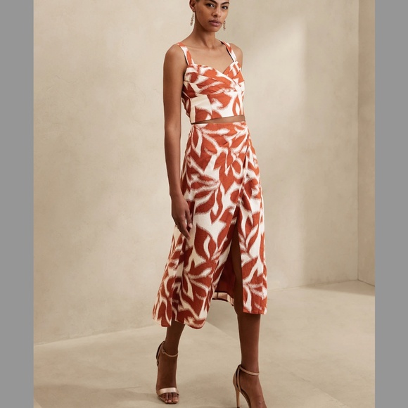 BR Linen-Blend Skirt and Crop Top Floral Two-Piece Set** 🌼 - Picture 2 of 11